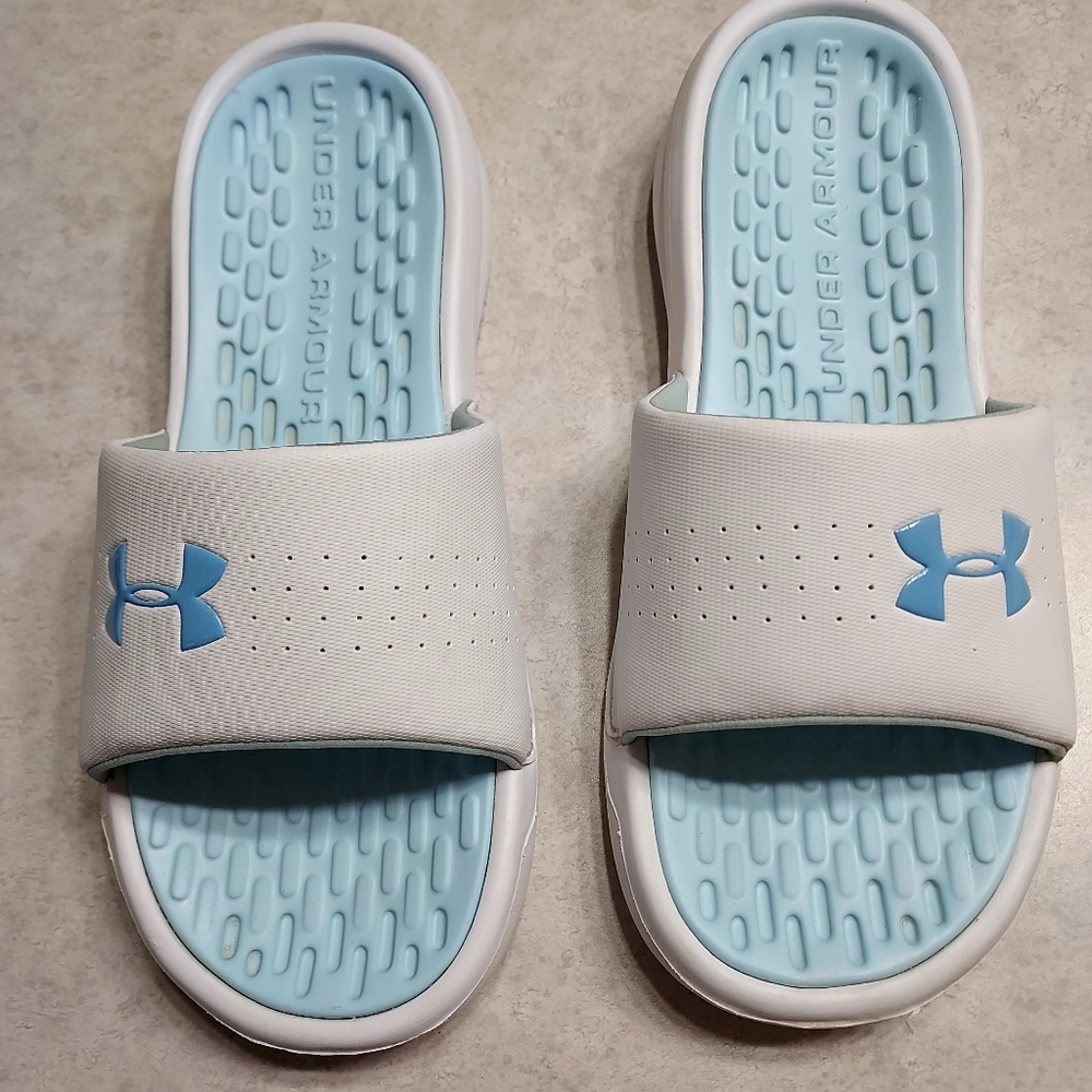Under Armour Women's size 7 slide sandals